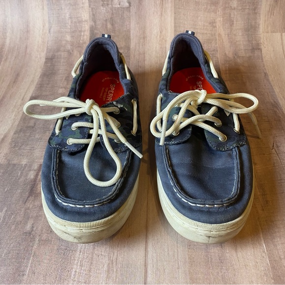 Sperry Boat Shoes Blue With‎ Camo Pattern Size Boys 3 - Picture 1 of 8